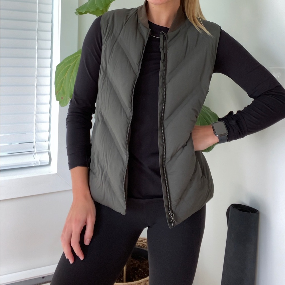 Athleta Inlet Puffer Vest